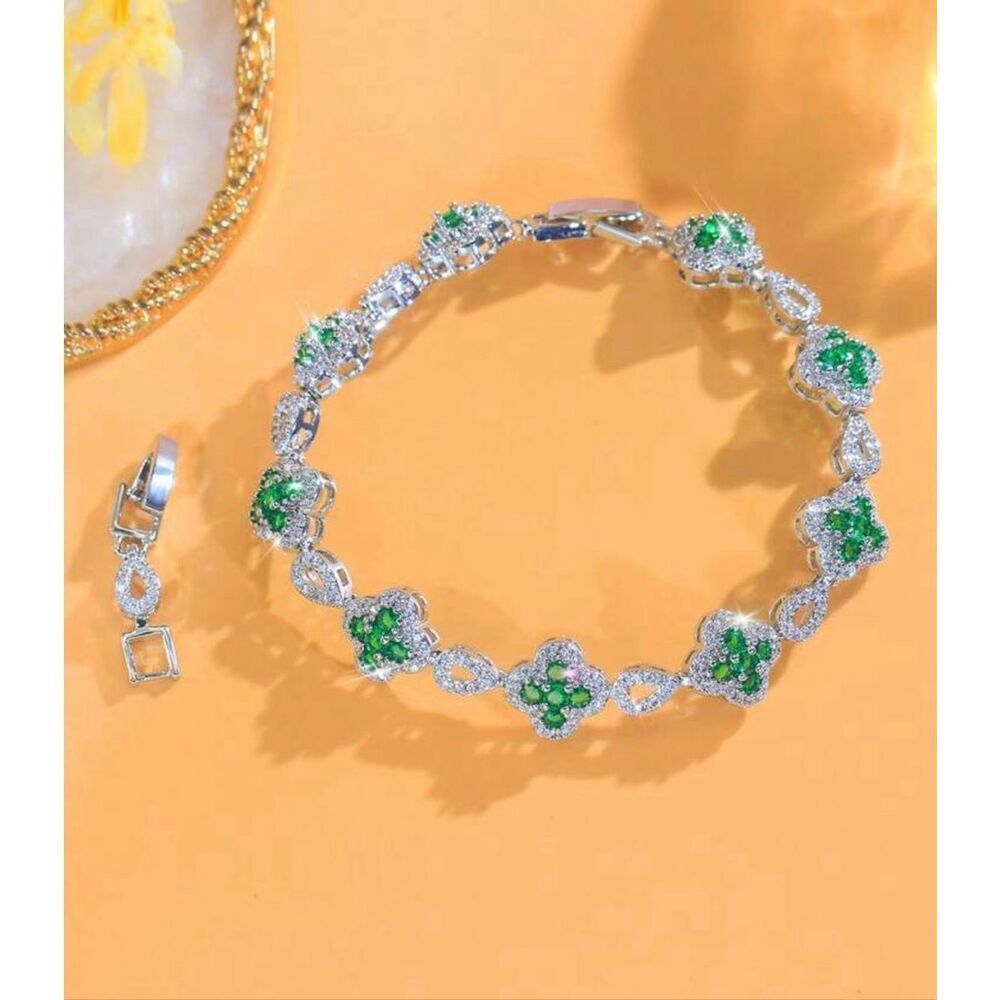 Emerald Clover Bracelet